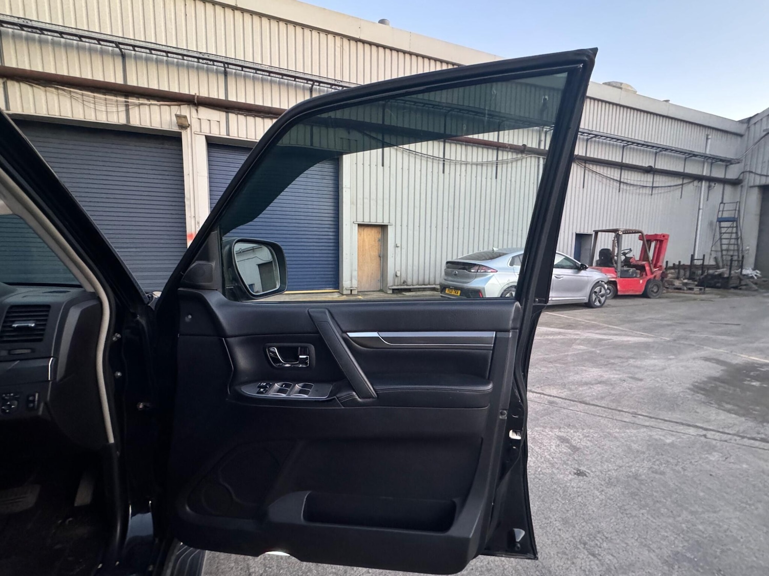 Used Mitsubishi Shogun 2008 for sale - 77097466: Photo 14