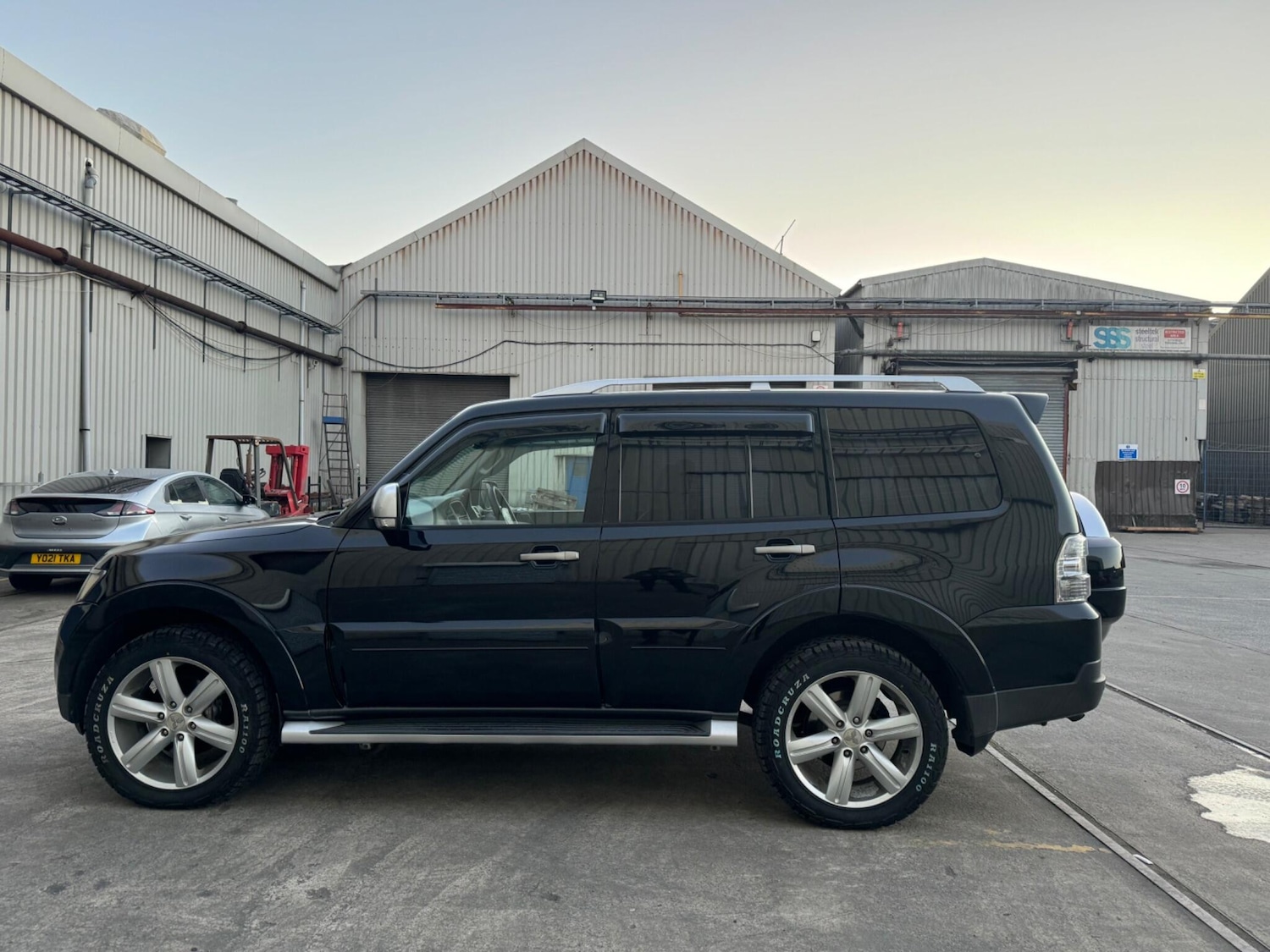 Used Mitsubishi Shogun 2008 for sale - 77097466: Photo 2