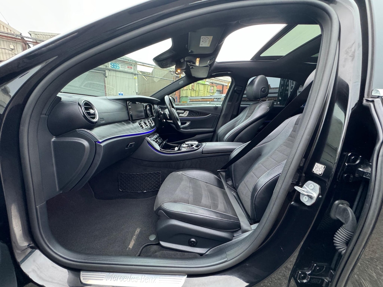 Used Mercedes-Benz E Class 2017 for sale - 77440964: Photo 39