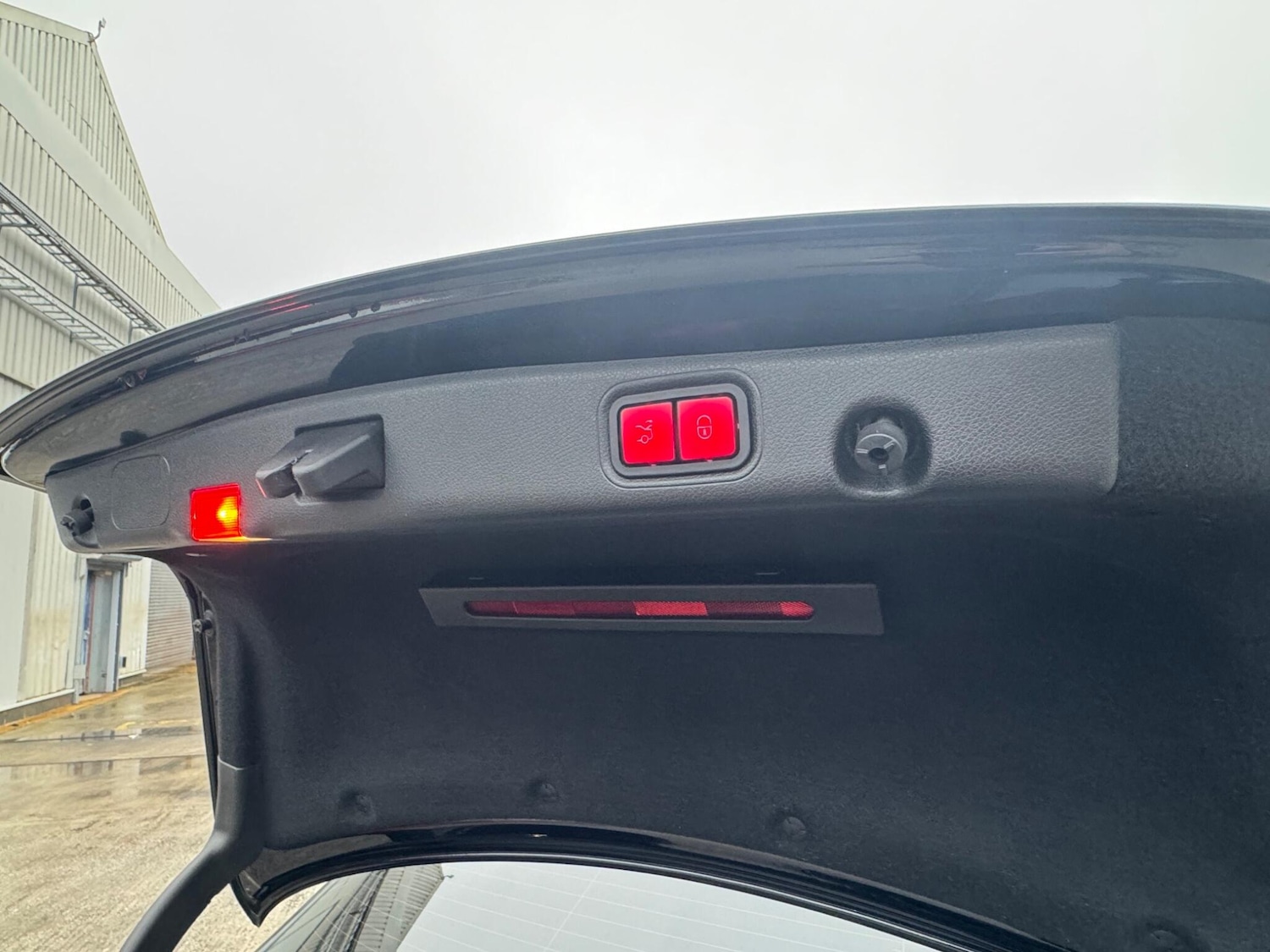 Used Mercedes-Benz E Class 2017 for sale - 77440964: Photo 40