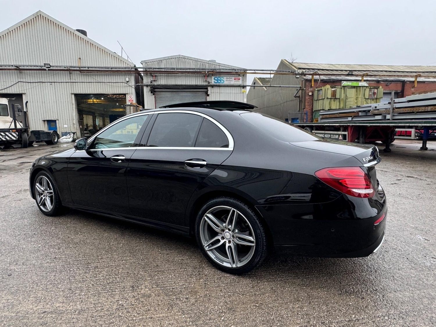 Used Mercedes-Benz E Class 2017 for sale - 77440964: Photo 8