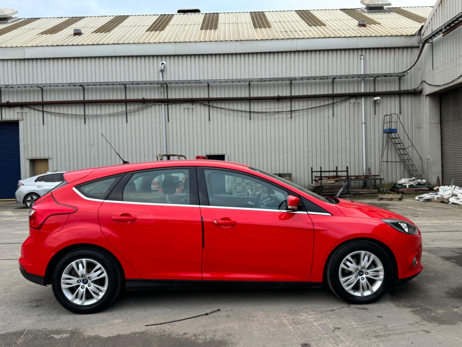 Used Ford Focus 2014 for sale - 77081687: Photo 2