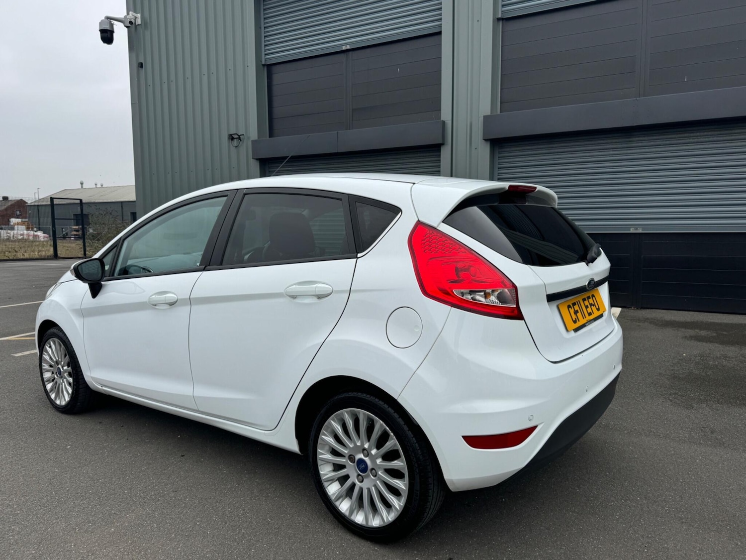 Used Ford Fiesta 2011 for sale - 77794017: Photo 2