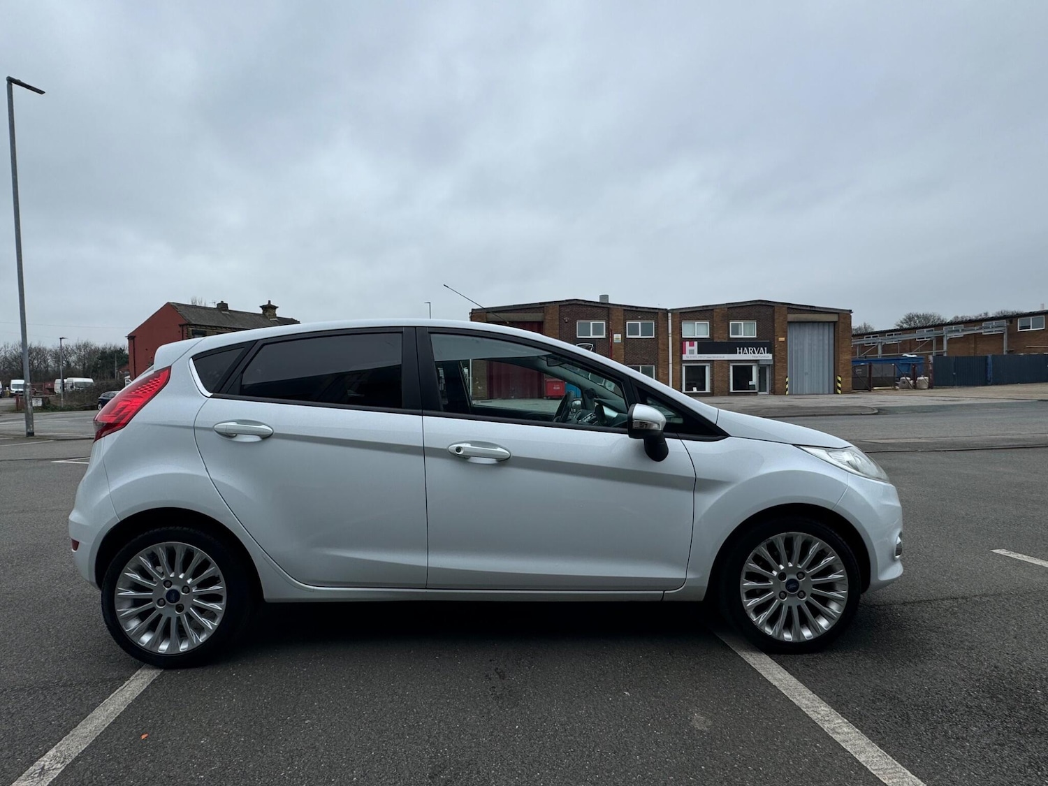 Used Ford Fiesta 2011 for sale - 77794017: Photo 4