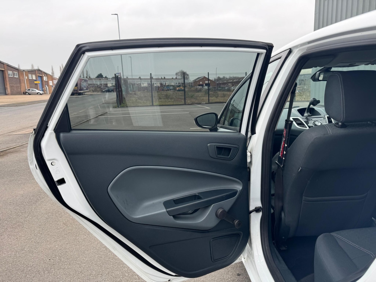 Used Ford Fiesta 2011 for sale - 77794017: Photo 8