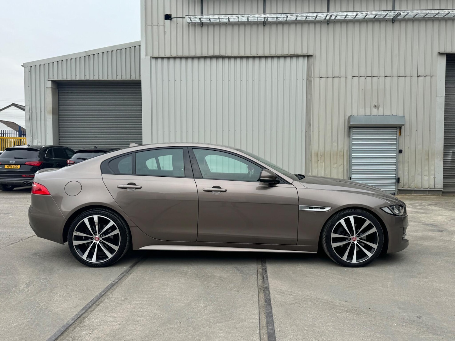 Used Jaguar XE 2015 for sale - 77982554: Photo 12