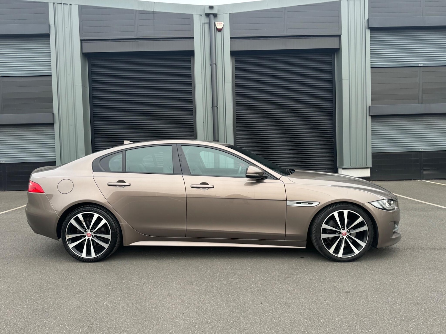 Used Jaguar XE 2015 for sale - 77982554: Photo 14