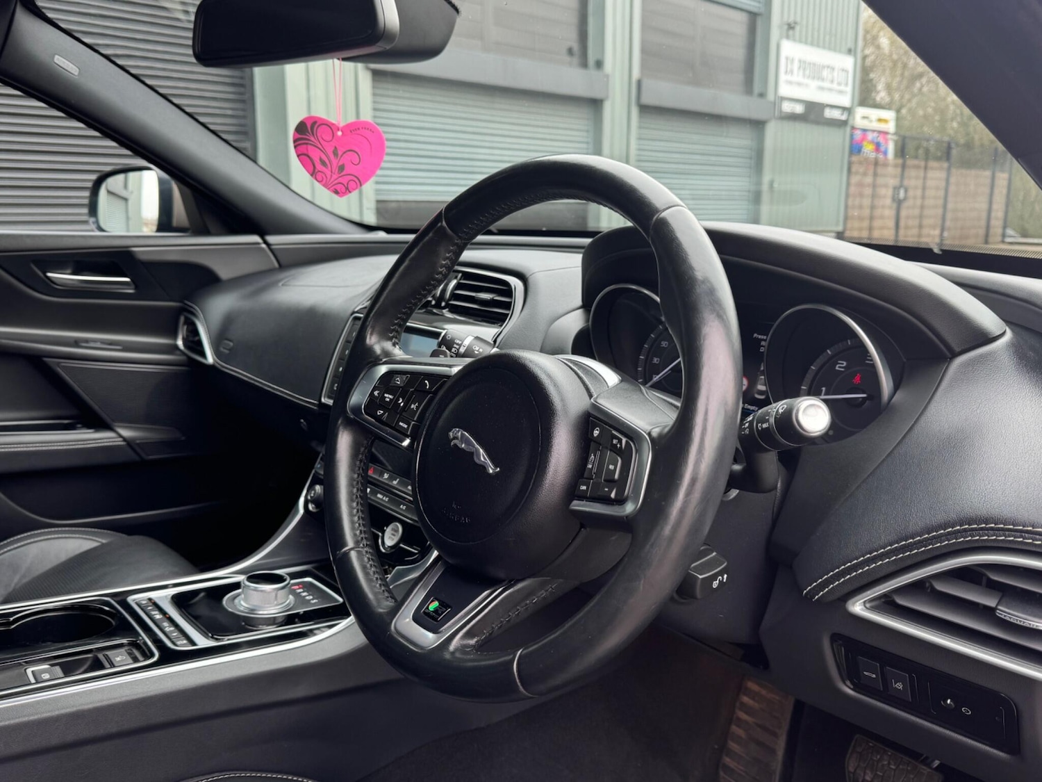 Used Jaguar XE 2015 for sale - 77982554: Photo 17