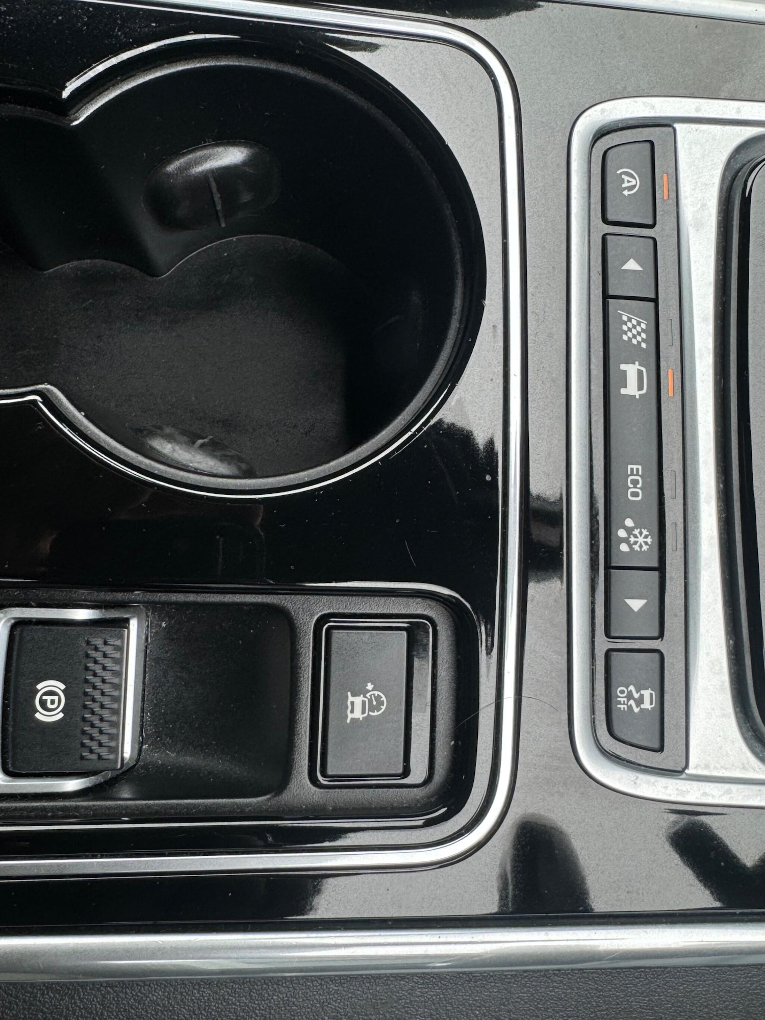 Used Jaguar XE 2015 for sale - 77982554: Photo 21