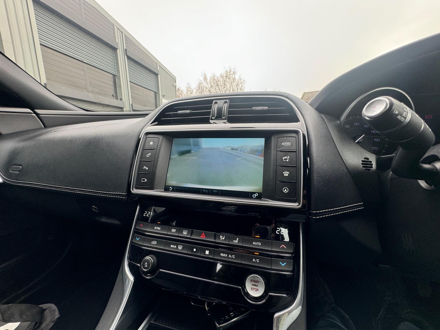 Used Jaguar XE 2015 for sale - 77982554: Photo 27