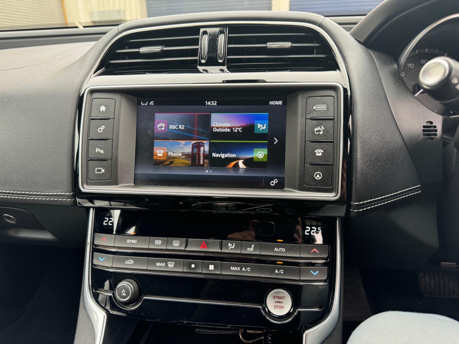 Used Jaguar XE 2015 for sale - 77982554: Photo 28