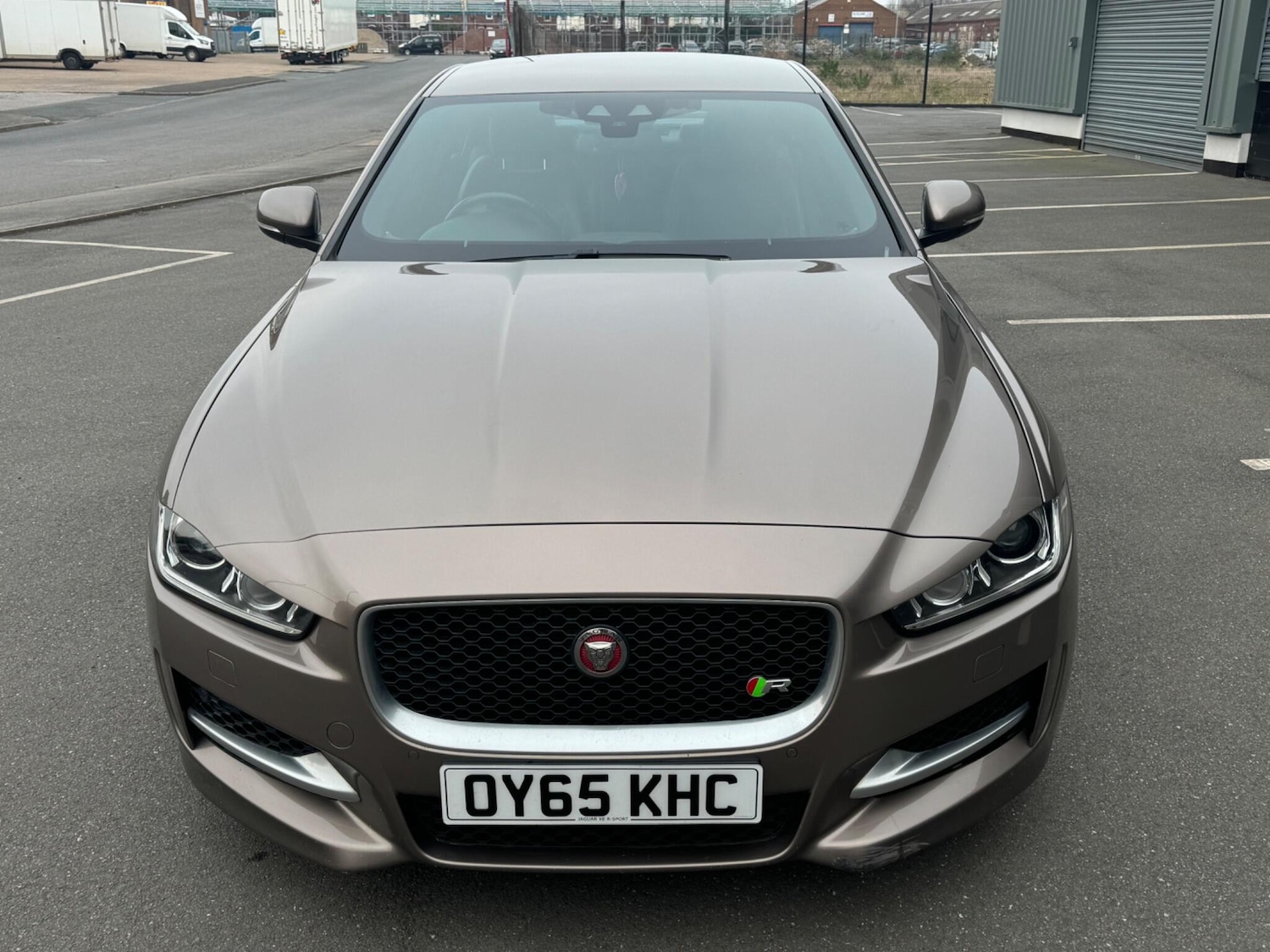 Used Jaguar XE 2015 for sale - 77982554: Photo 3