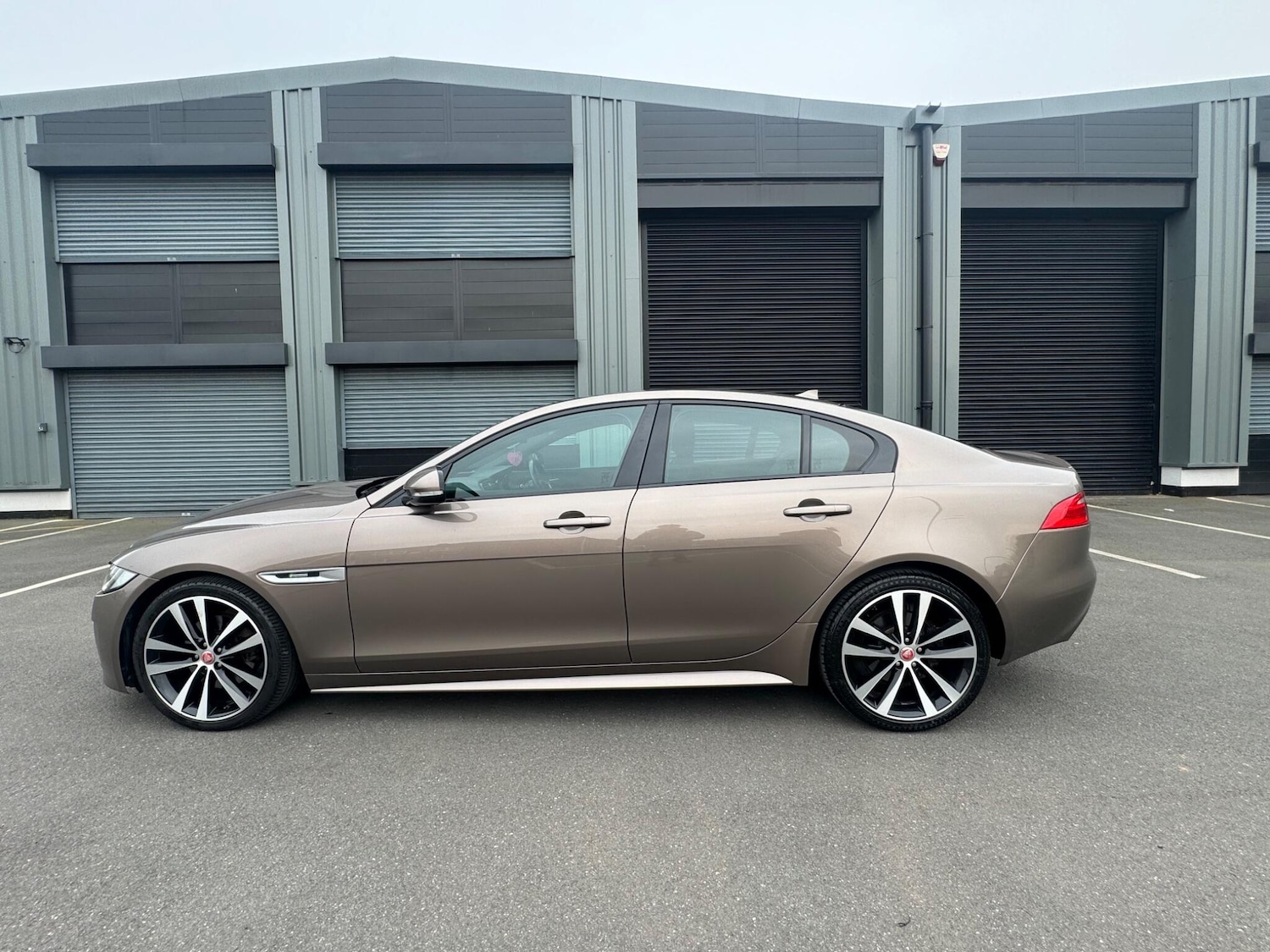 Used Jaguar XE 2015 for sale - 77982554: Photo 8