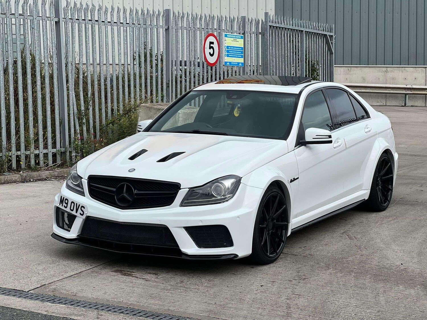 Used Mercedes-Benz C Class 2013 for sale - 76645595: Photo 3