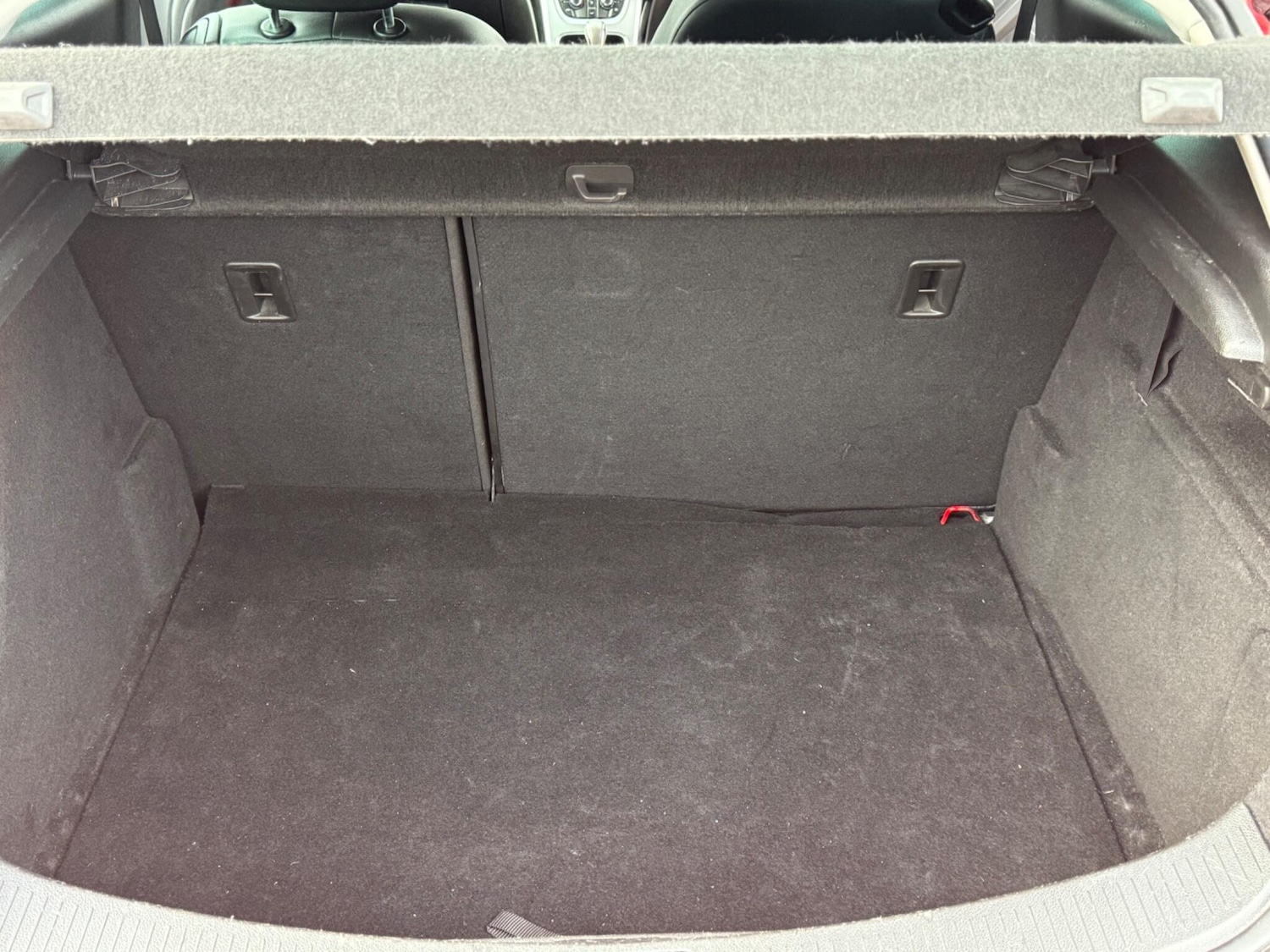 Used Vauxhall Astra GTC 2015 for sale - 77015751: Photo 16