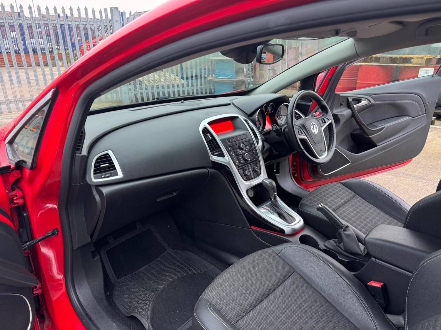 Used Vauxhall Astra GTC 2015 for sale - 77015751: Photo 20