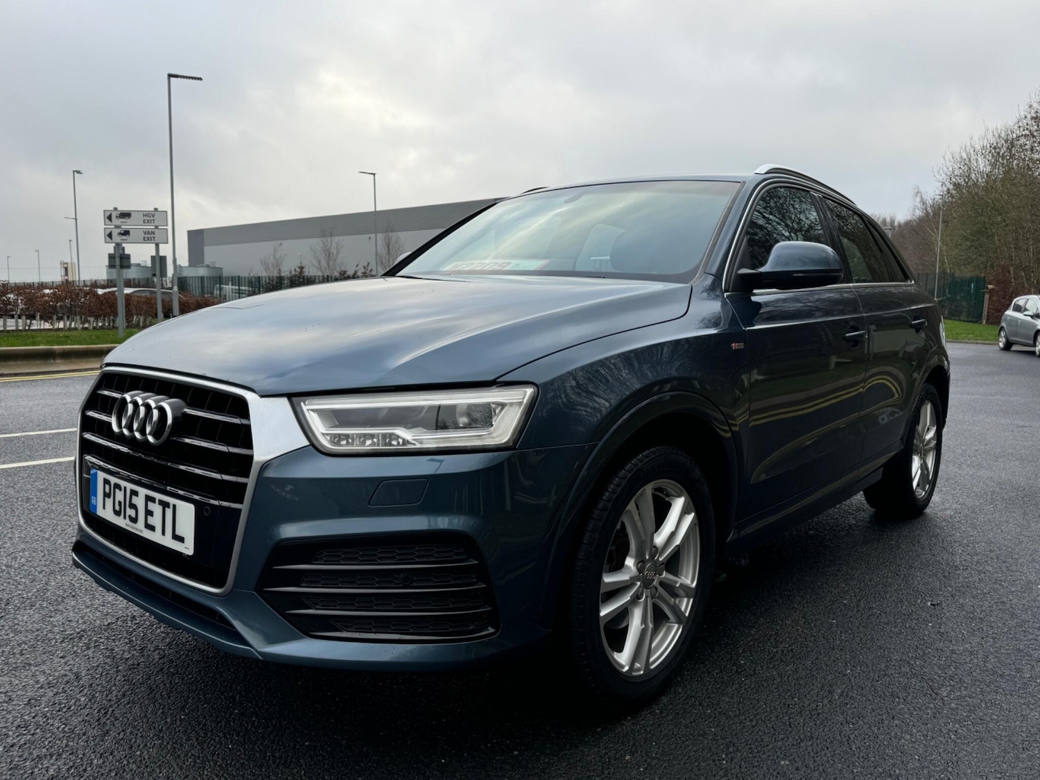 Used Audi Q3 2015 for sale - 77238159: Photo 10