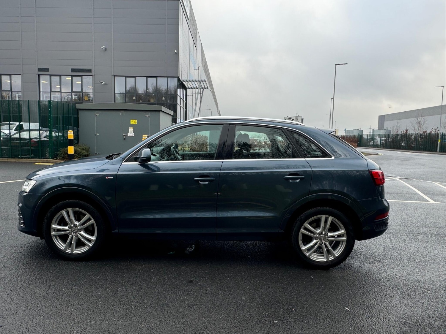 Used Audi Q3 2015 for sale - 77238159: Photo 13