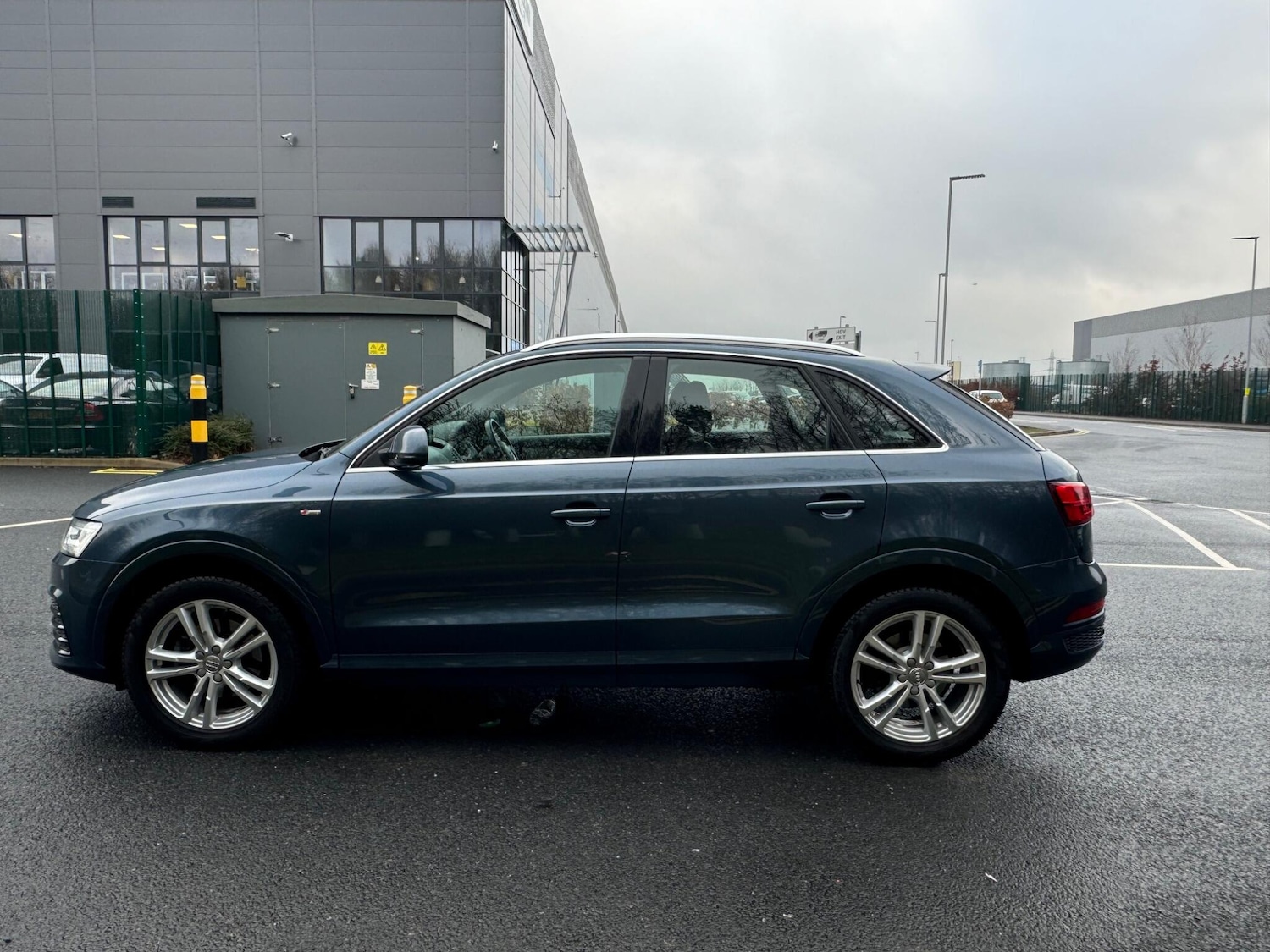 Used Audi Q3 2015 for sale - 77238159: Photo 14