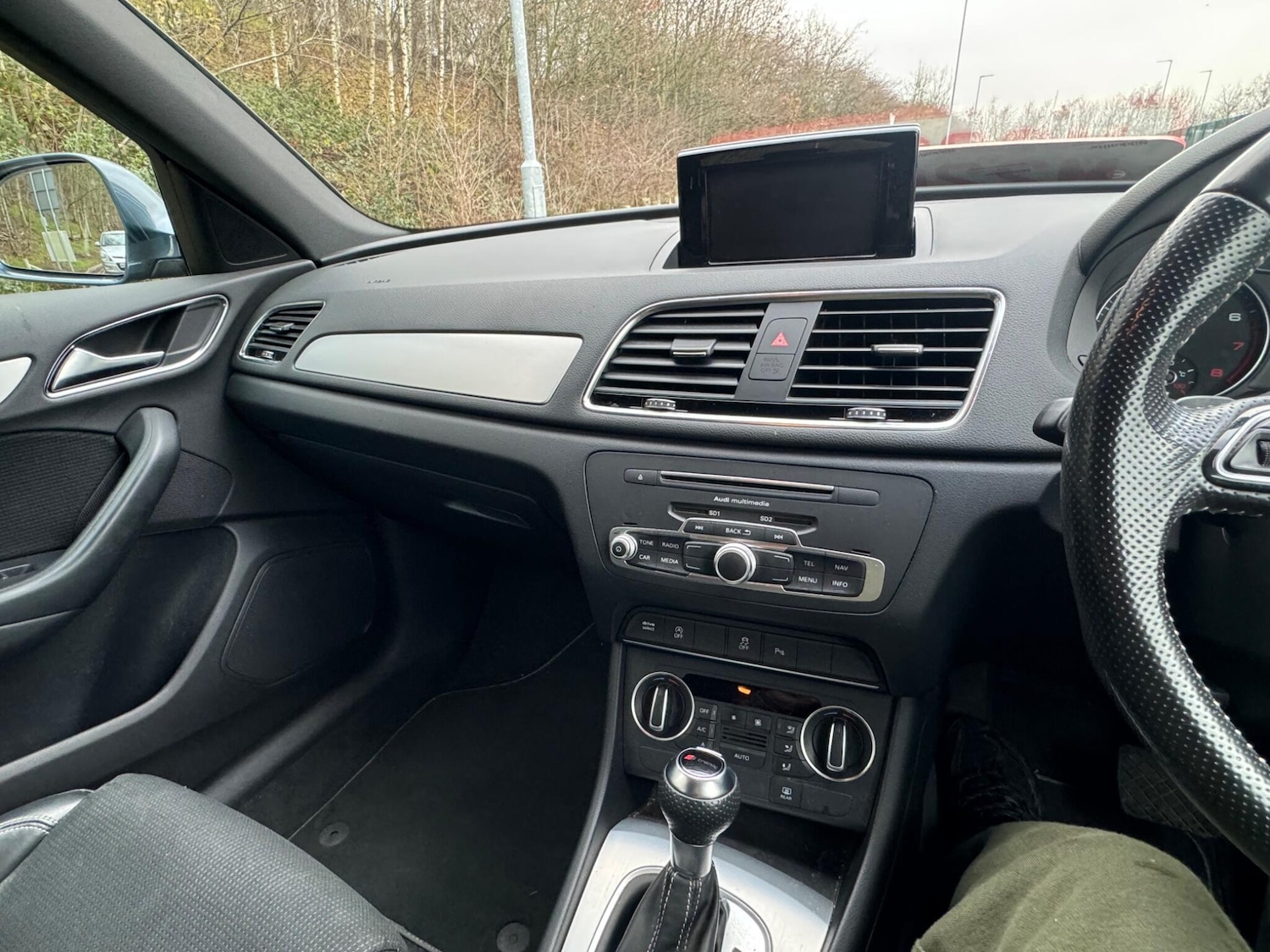 Used Audi Q3 2015 for sale - 77238159: Photo 25