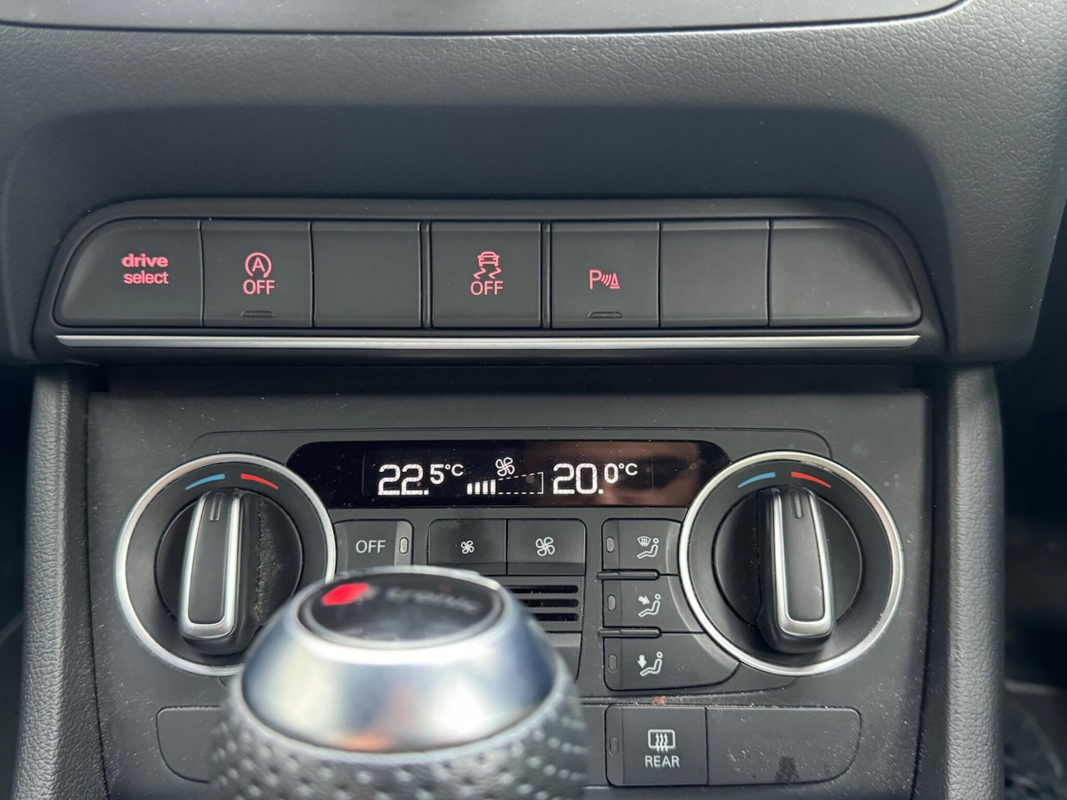 Used Audi Q3 2015 for sale - 77238159: Photo 34