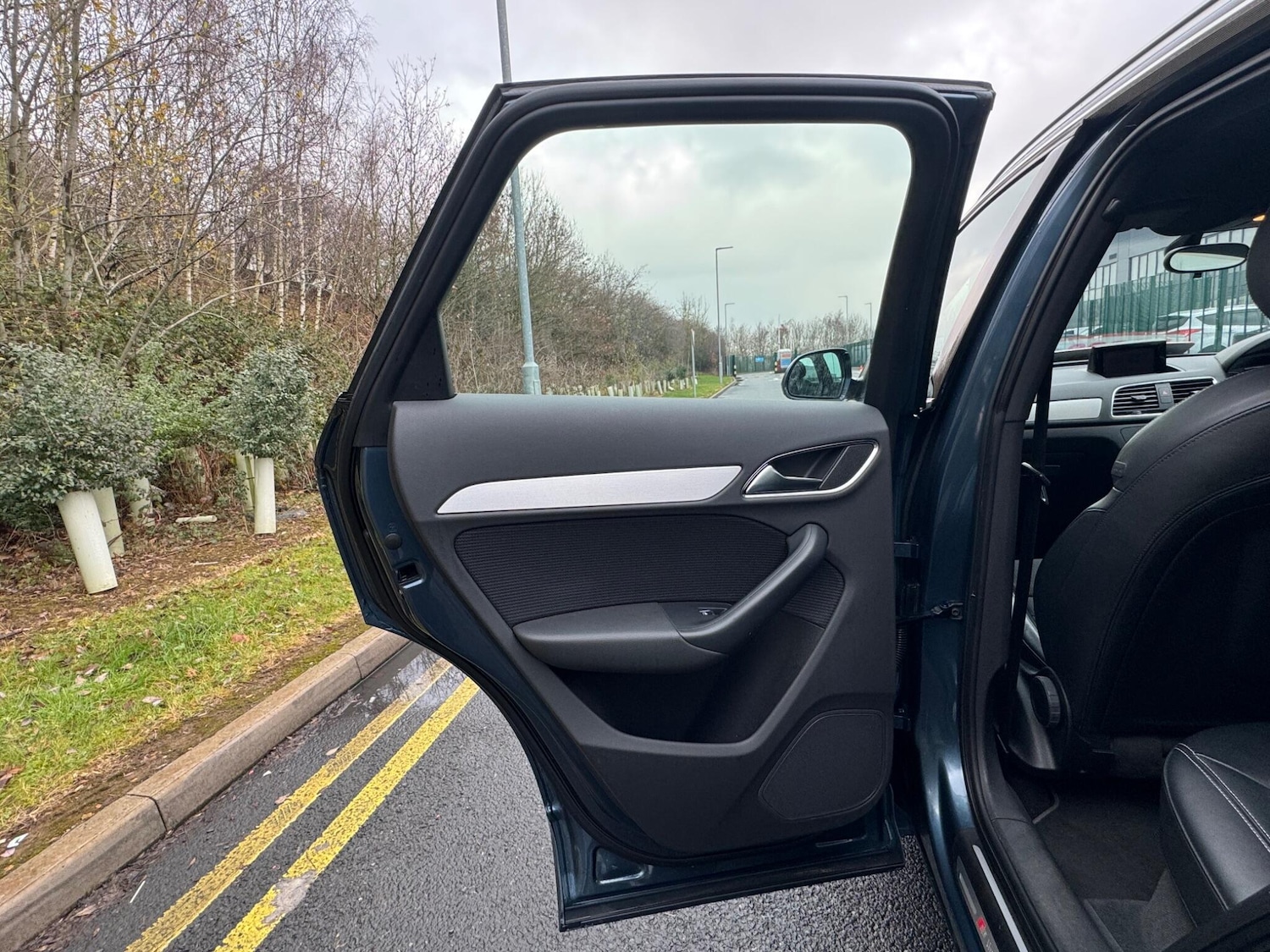 Used Audi Q3 2015 for sale - 77238159: Photo 37