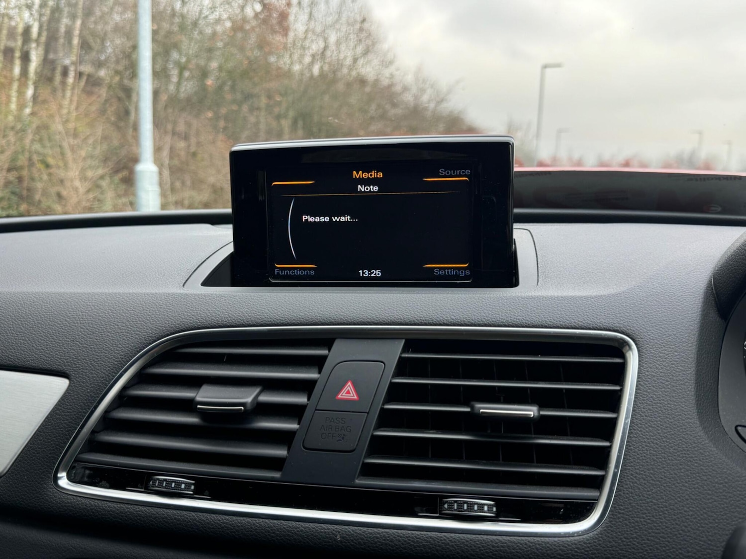 Used Audi Q3 2015 for sale - 77238159: Photo 42