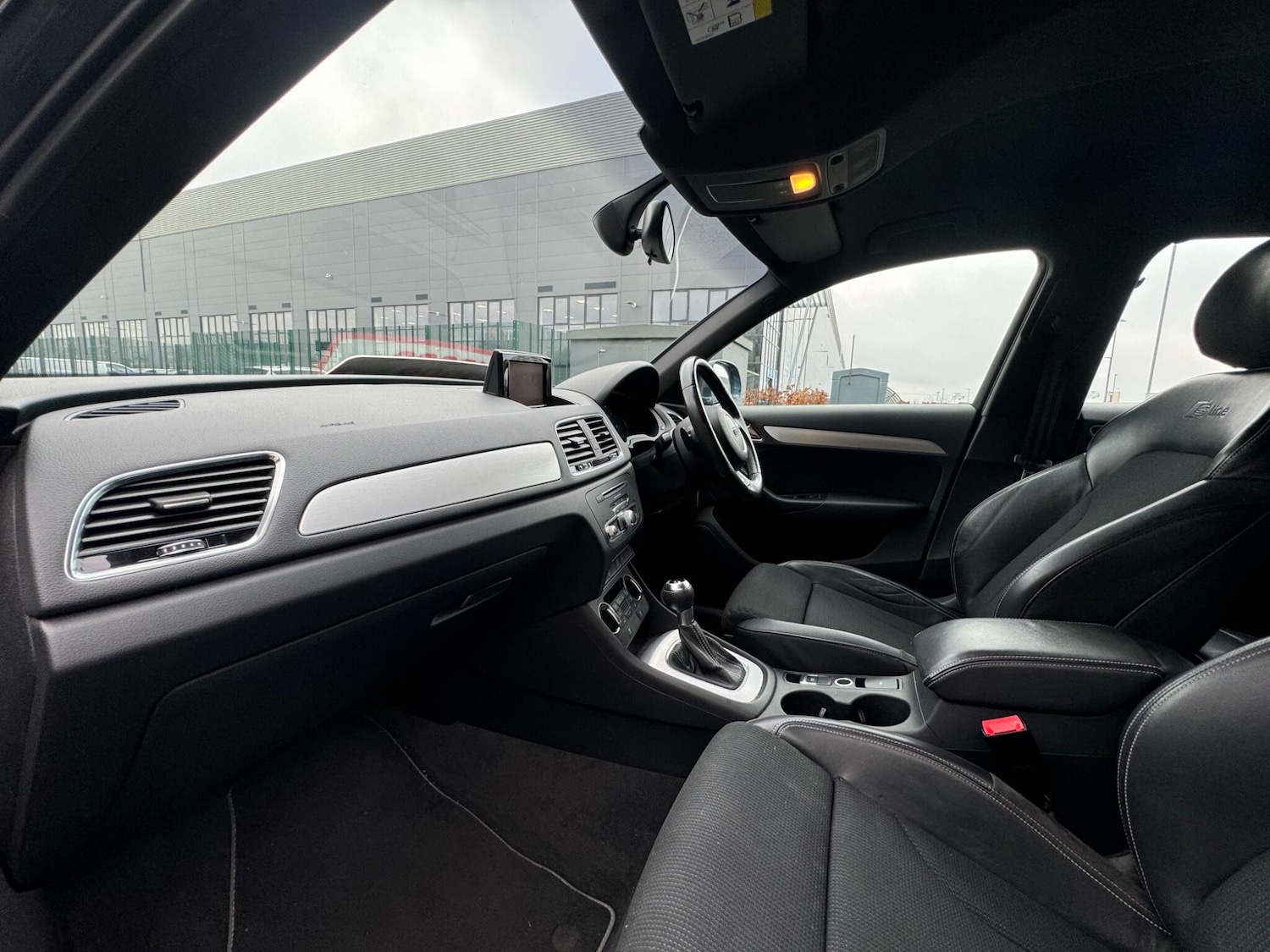 Used Audi Q3 2015 for sale - 77238159: Photo 48