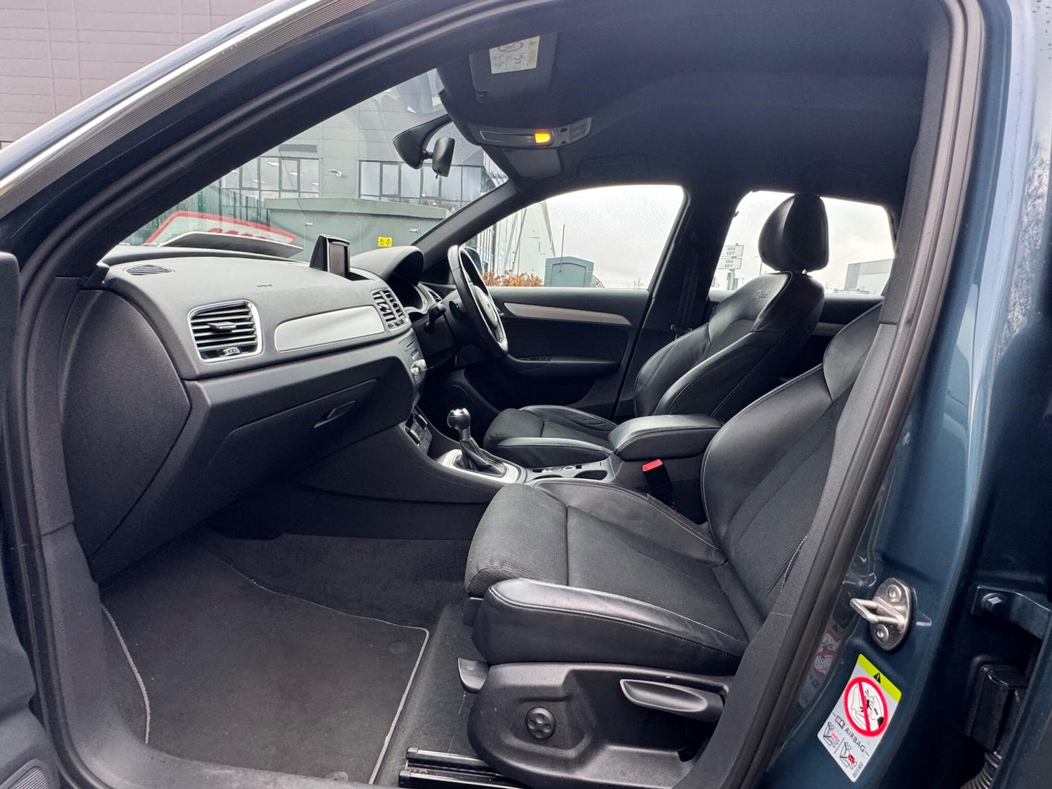 Used Audi Q3 2015 for sale - 77238159: Photo 49