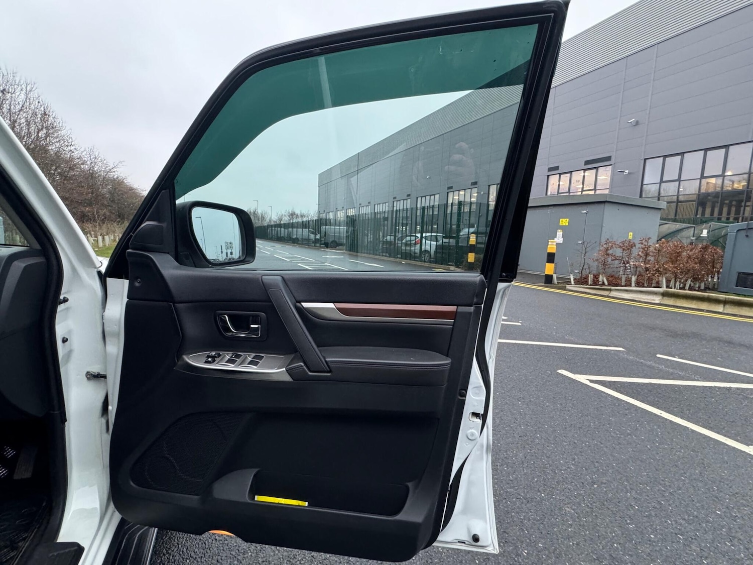 Used Mitsubishi Shogun 2014 for sale - 77320417: Photo 33