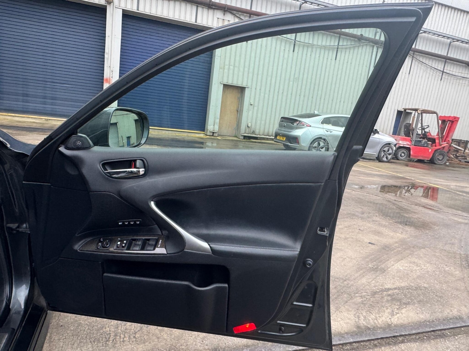 Used Lexus IS 2009 for sale - 77040684: Photo 27