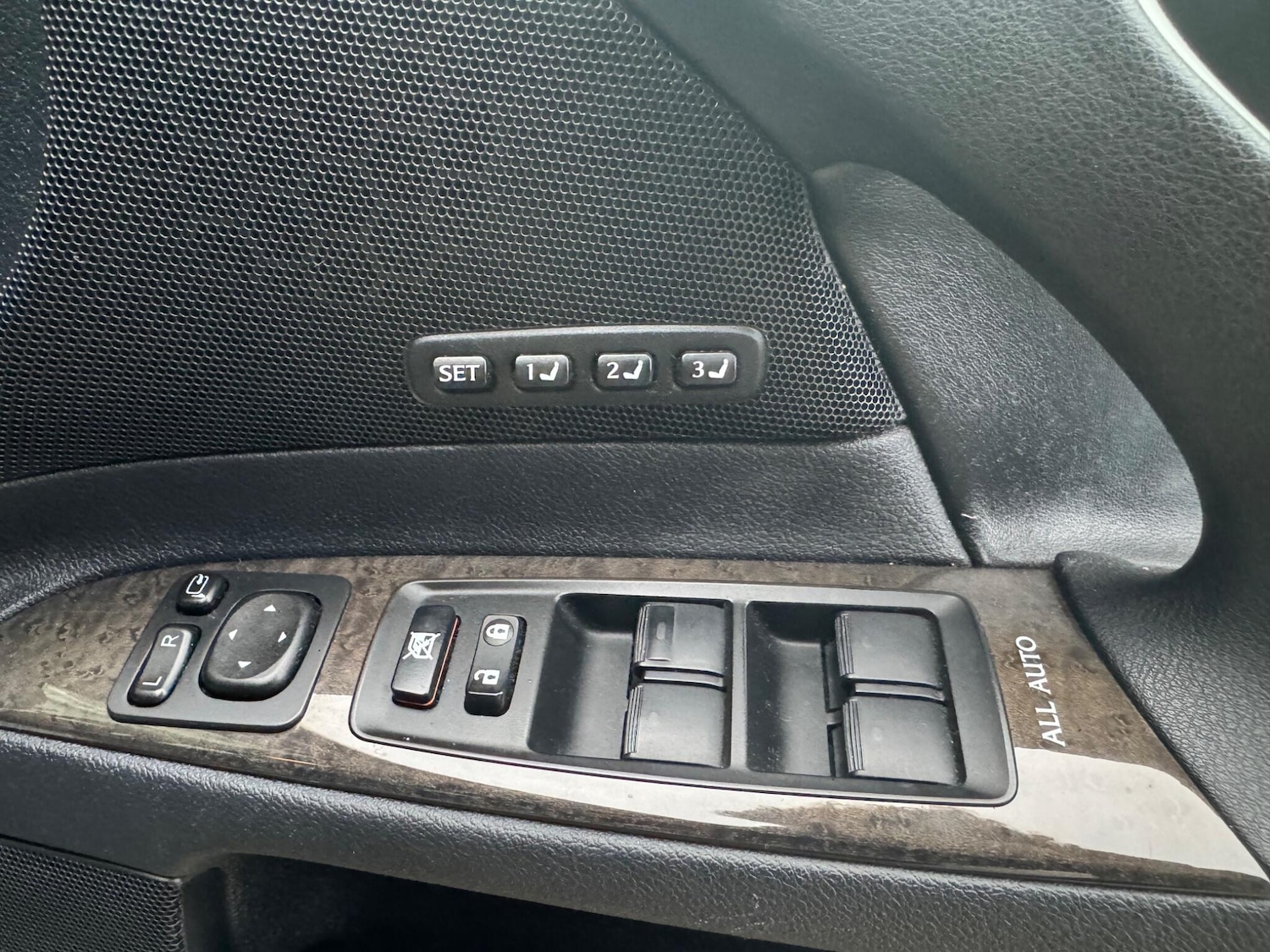 Used Lexus IS 2009 for sale - 77040684: Photo 51