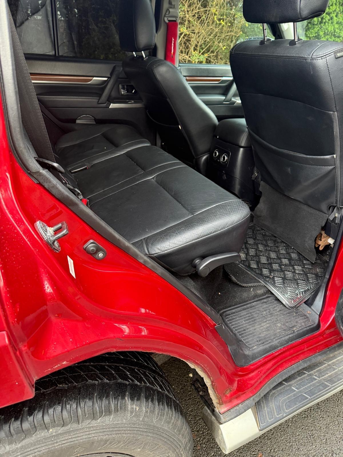 Used Mitsubishi Shogun 2012 for sale - 76965449: Photo 15