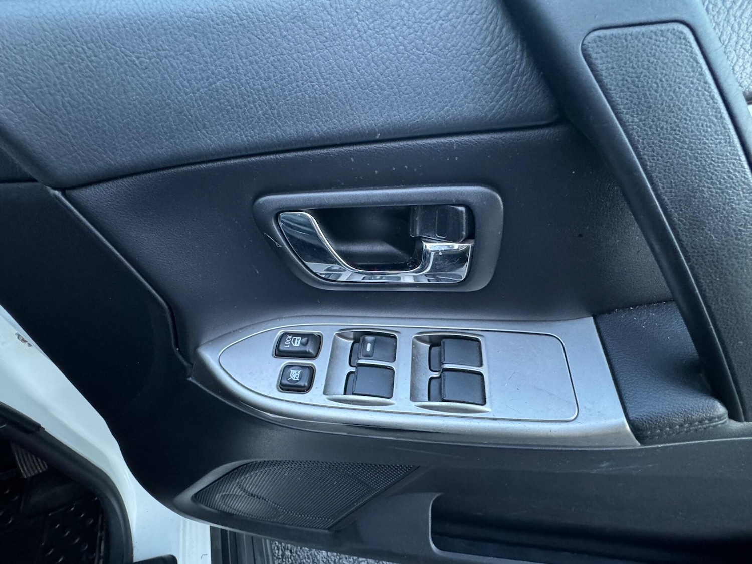 Used Mitsubishi Shogun for sale - 77102014: Photo 24