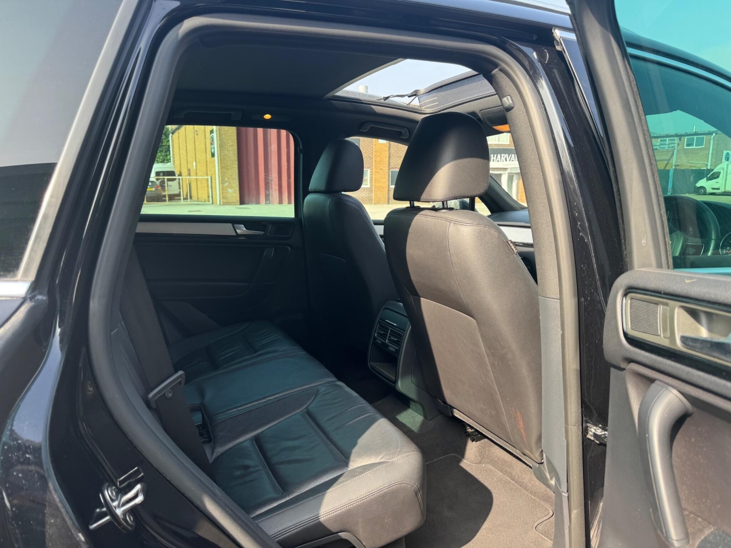 Used Volkswagen Touareg 2013 for sale - 77978083: Photo 22