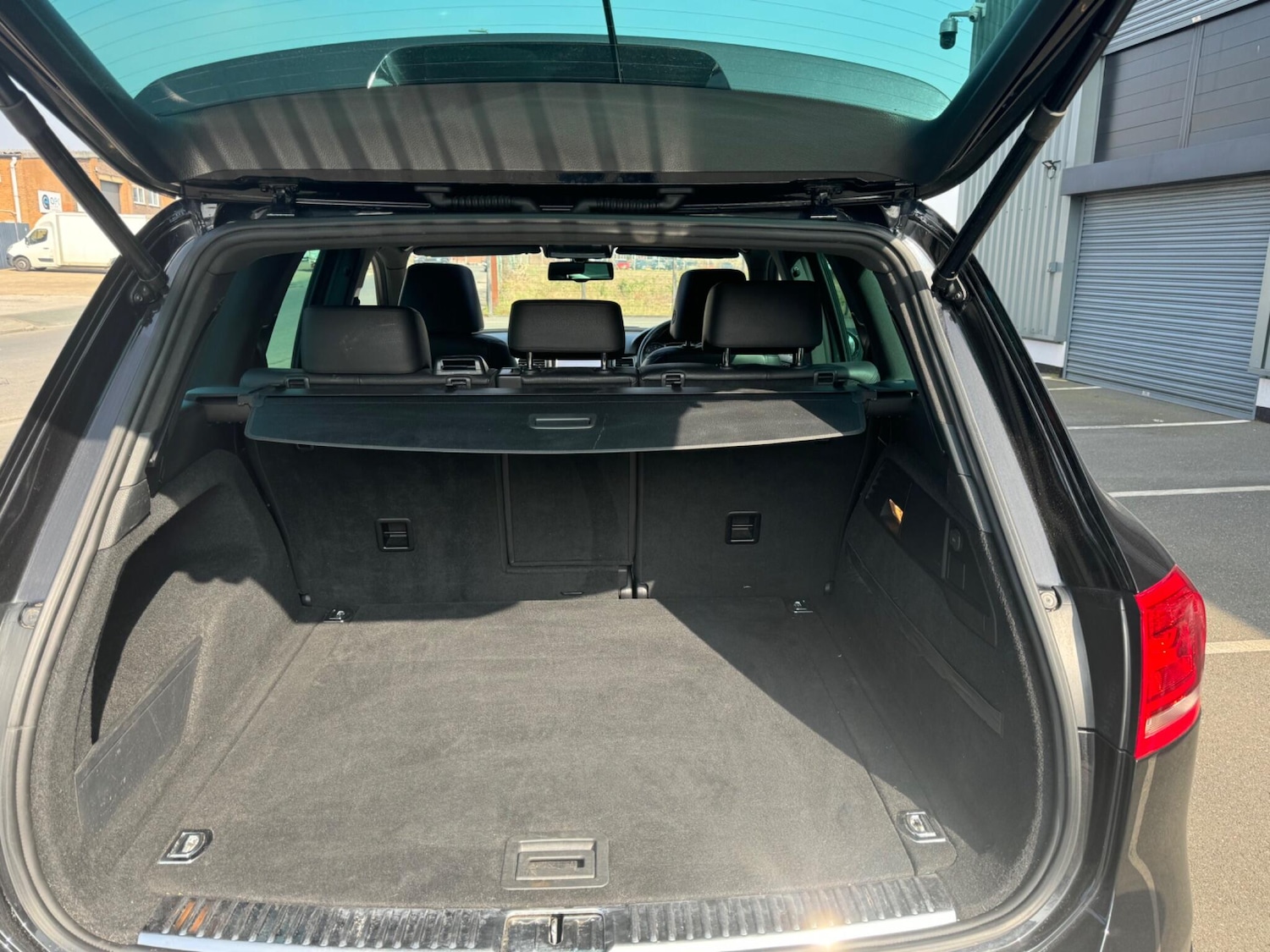 Used Volkswagen Touareg 2013 for sale - 77978083: Photo 31