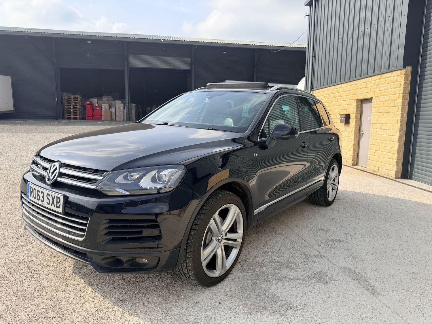 Used Volkswagen Touareg 2013 for sale - 77978083: Photo 5