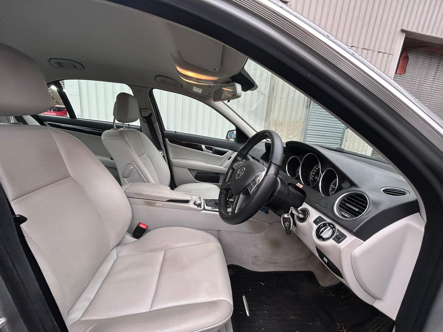 Used Mercedes-Benz C Class 2012 for sale - 76849875: Photo 15