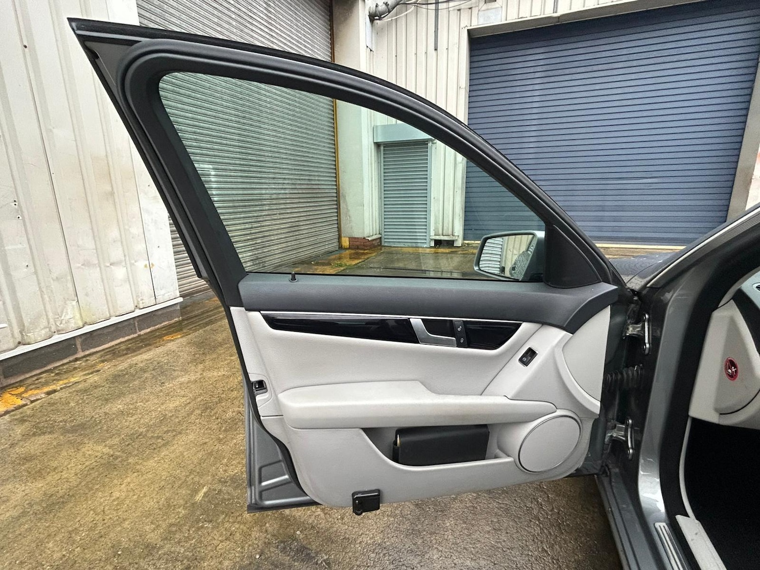 Used Mercedes-Benz C Class 2012 for sale - 76849875: Photo 17