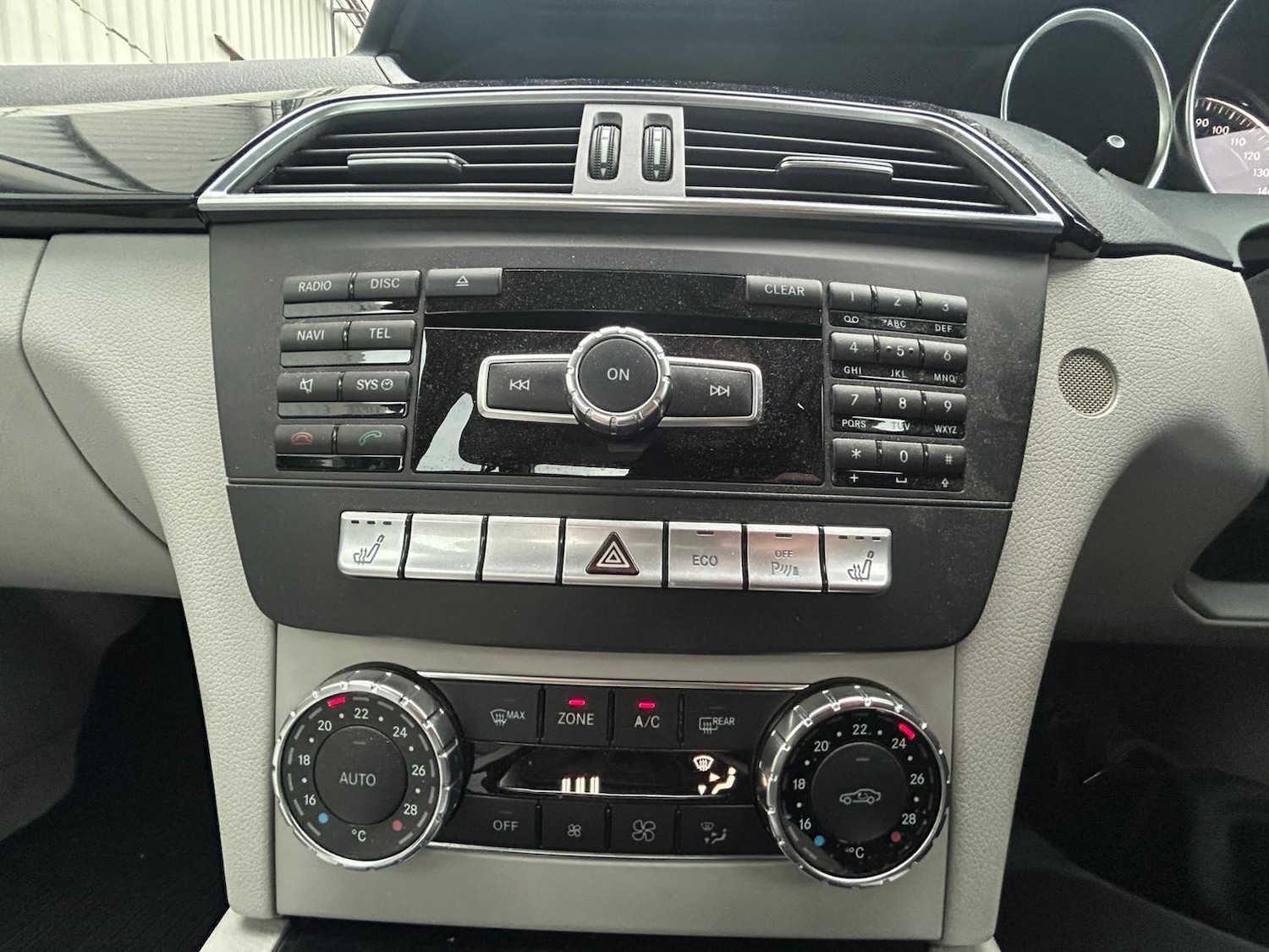 Used Mercedes-Benz C Class 2012 for sale - 76849875: Photo 25