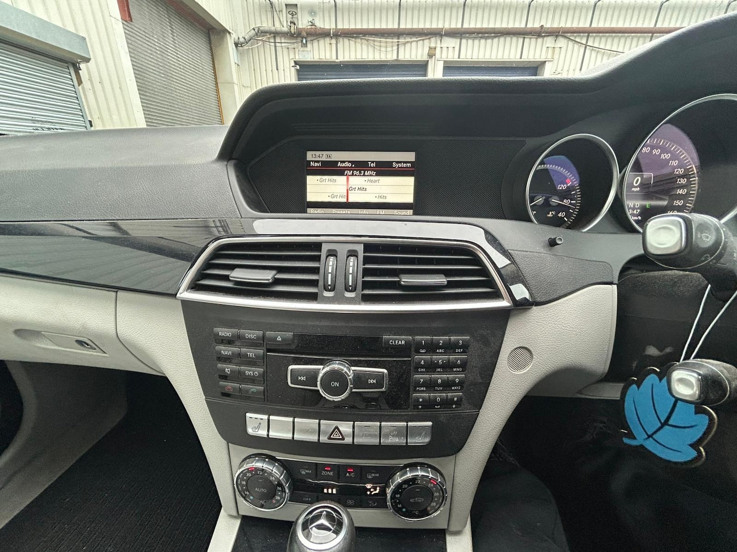 Used Mercedes-Benz C Class 2012 for sale - 76849875: Photo 27