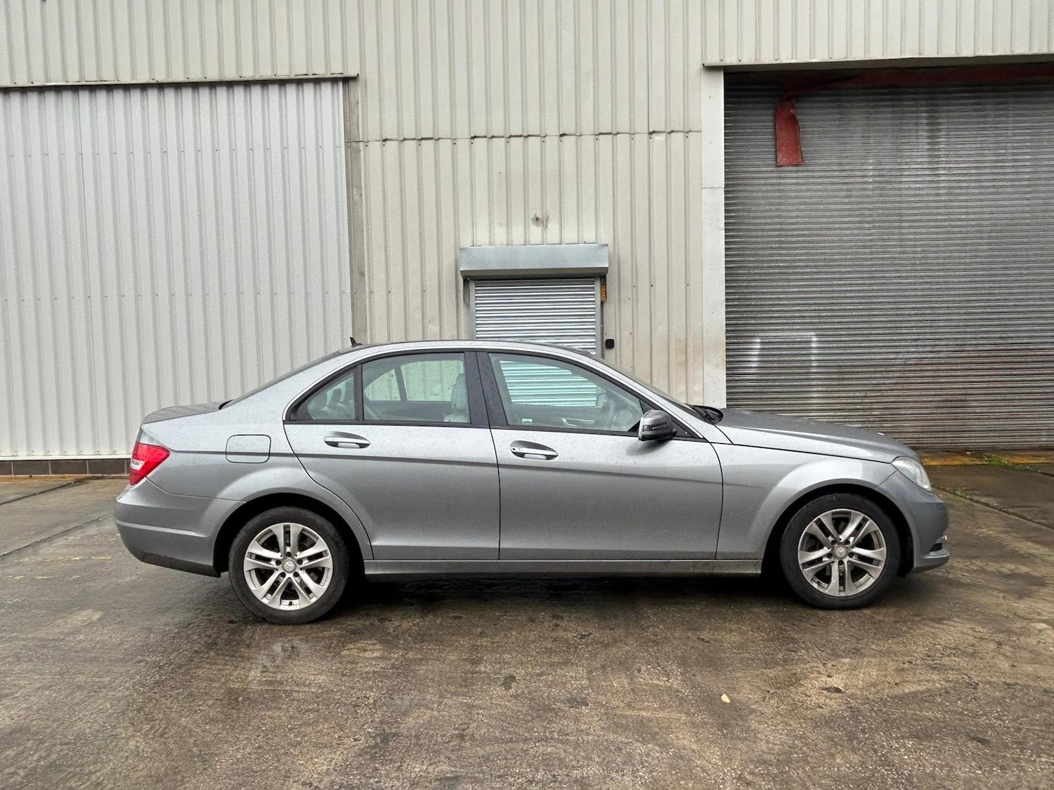 Used Mercedes-Benz C Class 2012 for sale - 76849875: Photo 3