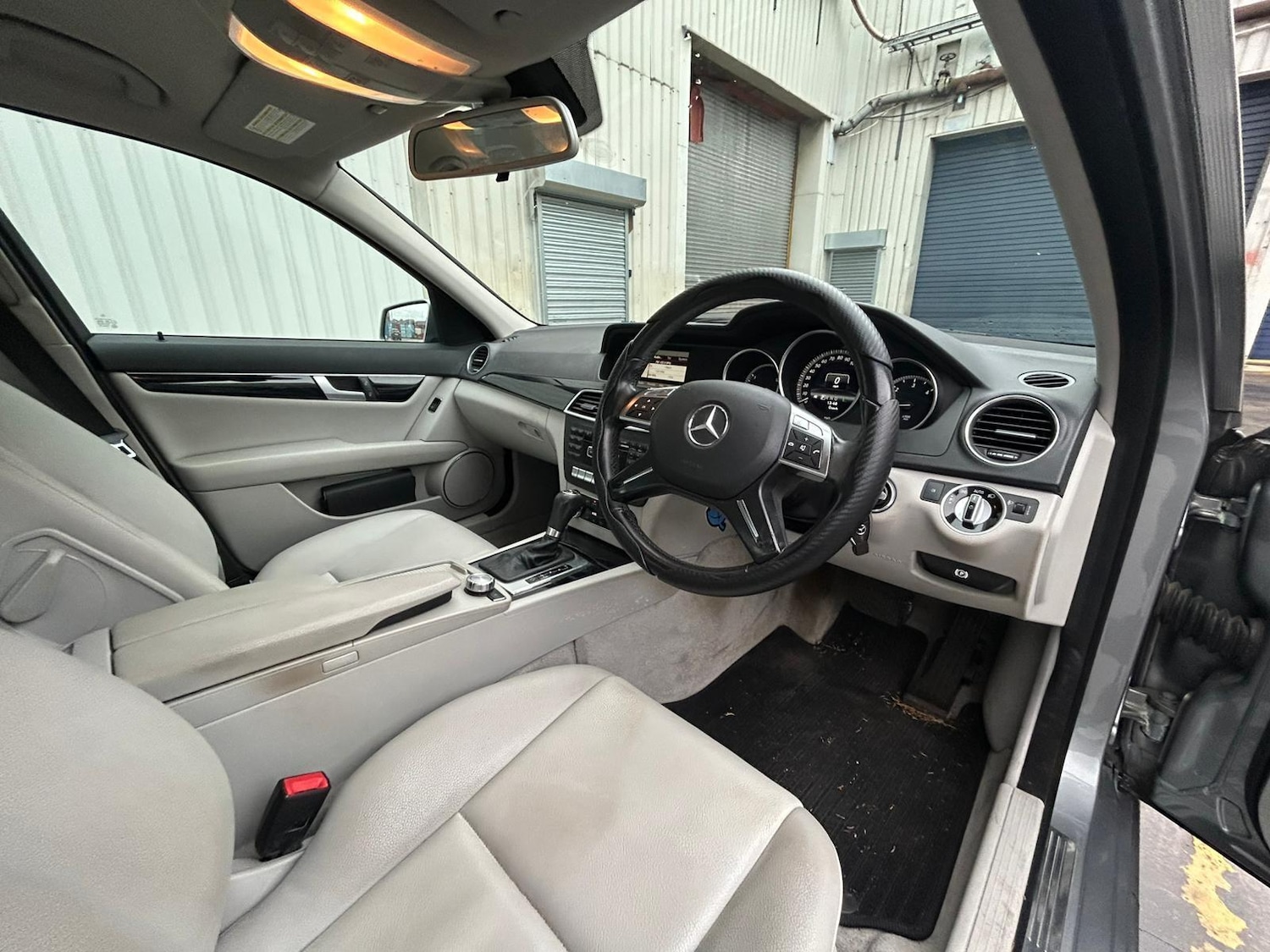 Used Mercedes-Benz C Class 2012 for sale - 76849875: Photo 36