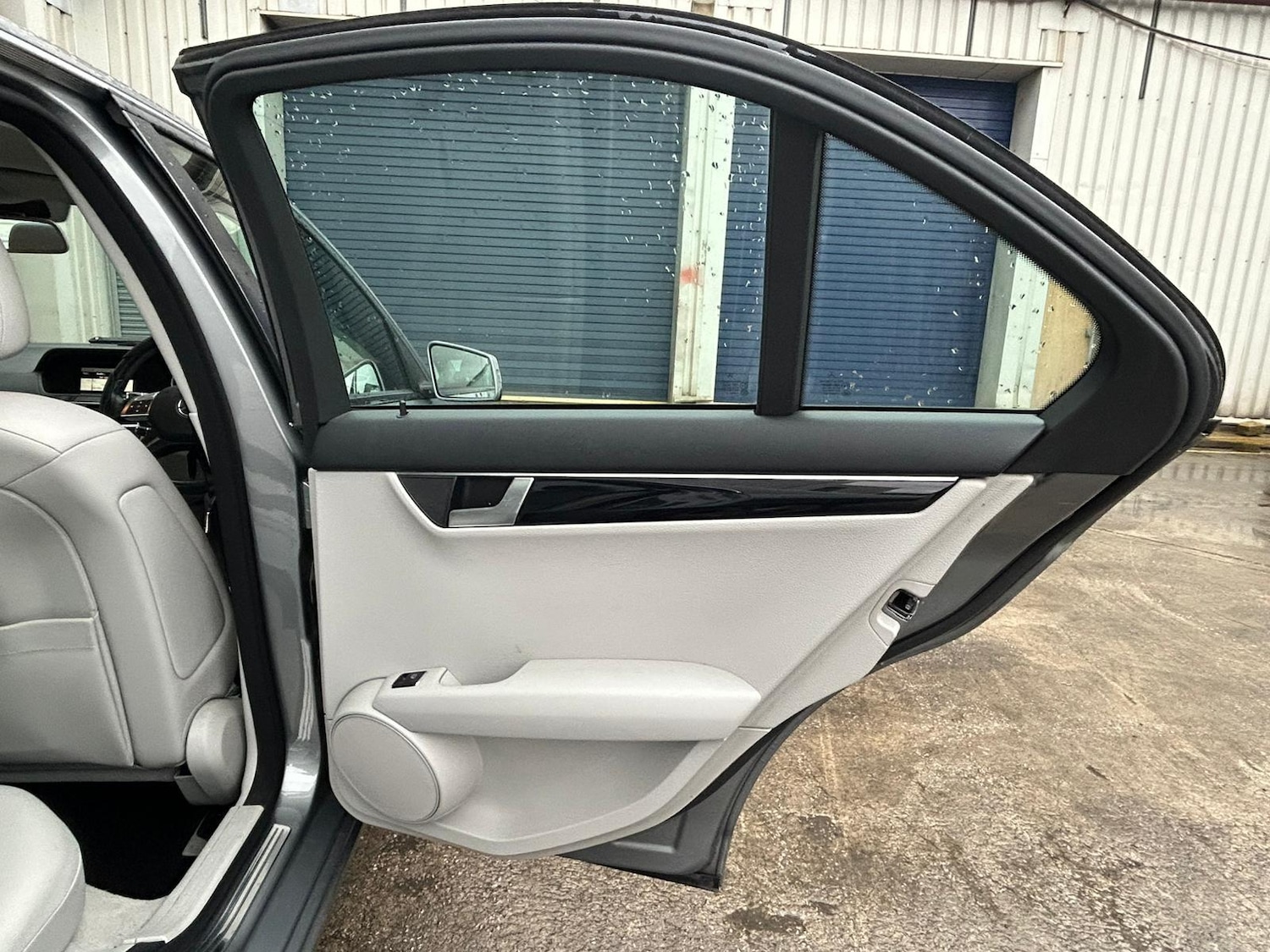 Used Mercedes-Benz C Class 2012 for sale - 76849875: Photo 37