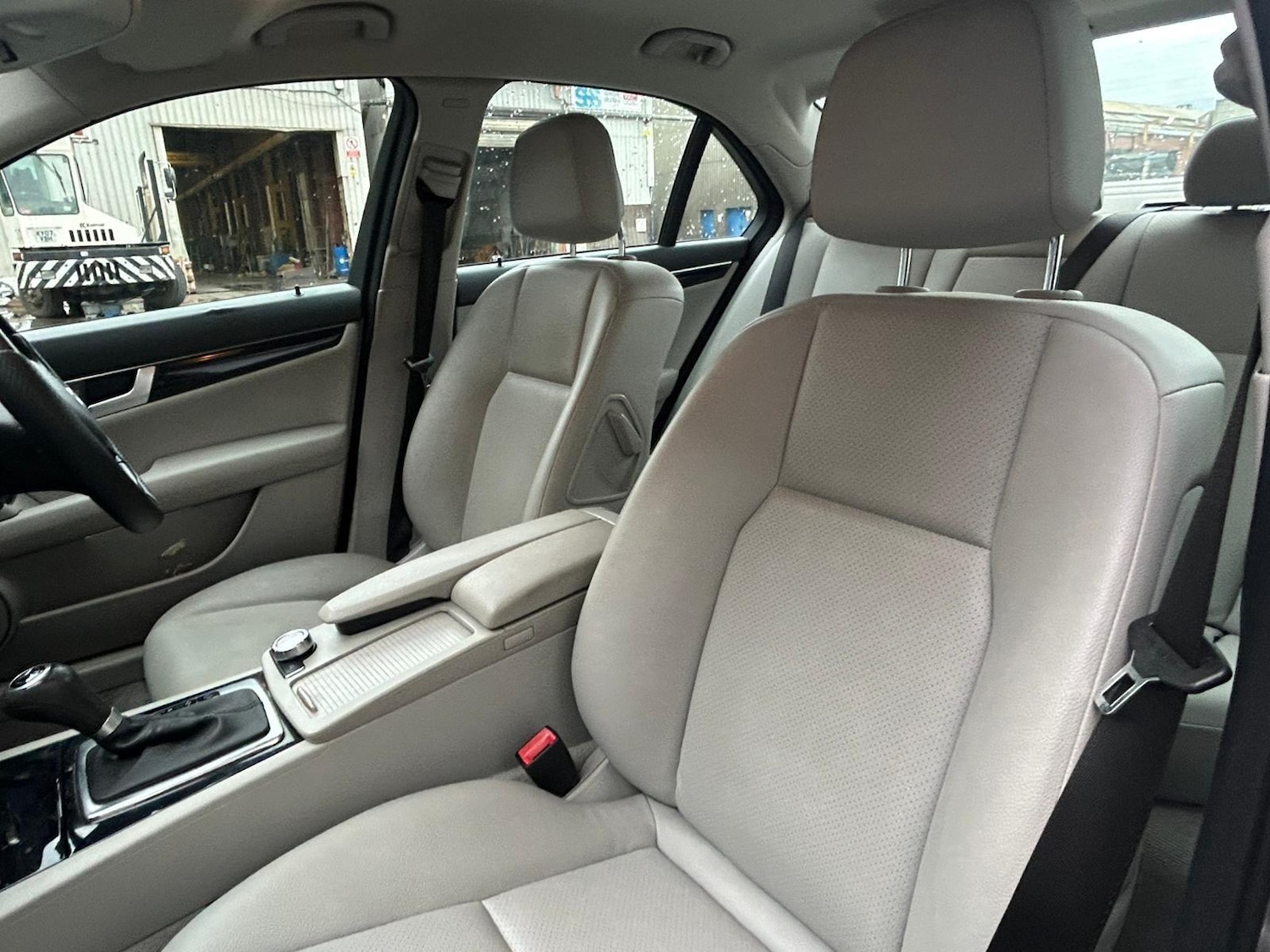 Used Mercedes-Benz C Class 2012 for sale - 76849875: Photo 38