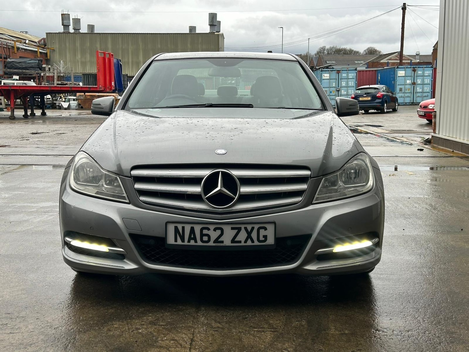 Used Mercedes-Benz C Class 2012 for sale - 76849875: Photo 4