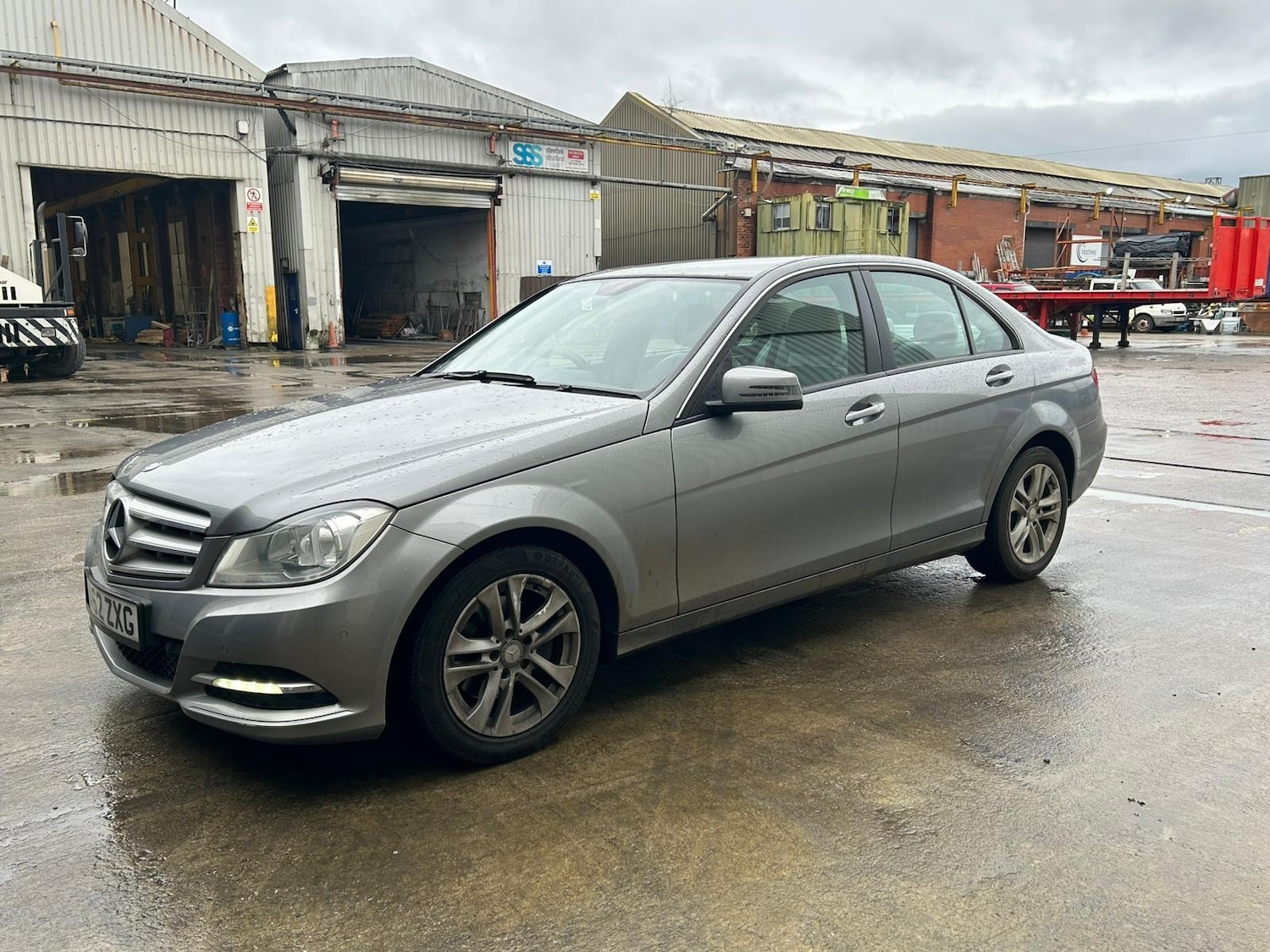 Used Mercedes-Benz C Class 2012 for sale - 76849875: Photo 6