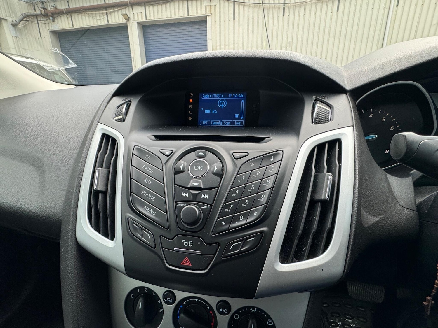 Used Ford Focus 2012 for sale - 77191272: Photo 42