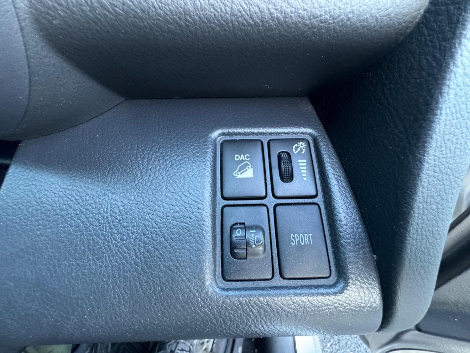 Used Toyota RAV4 2011 for sale - 78185723: Photo 25