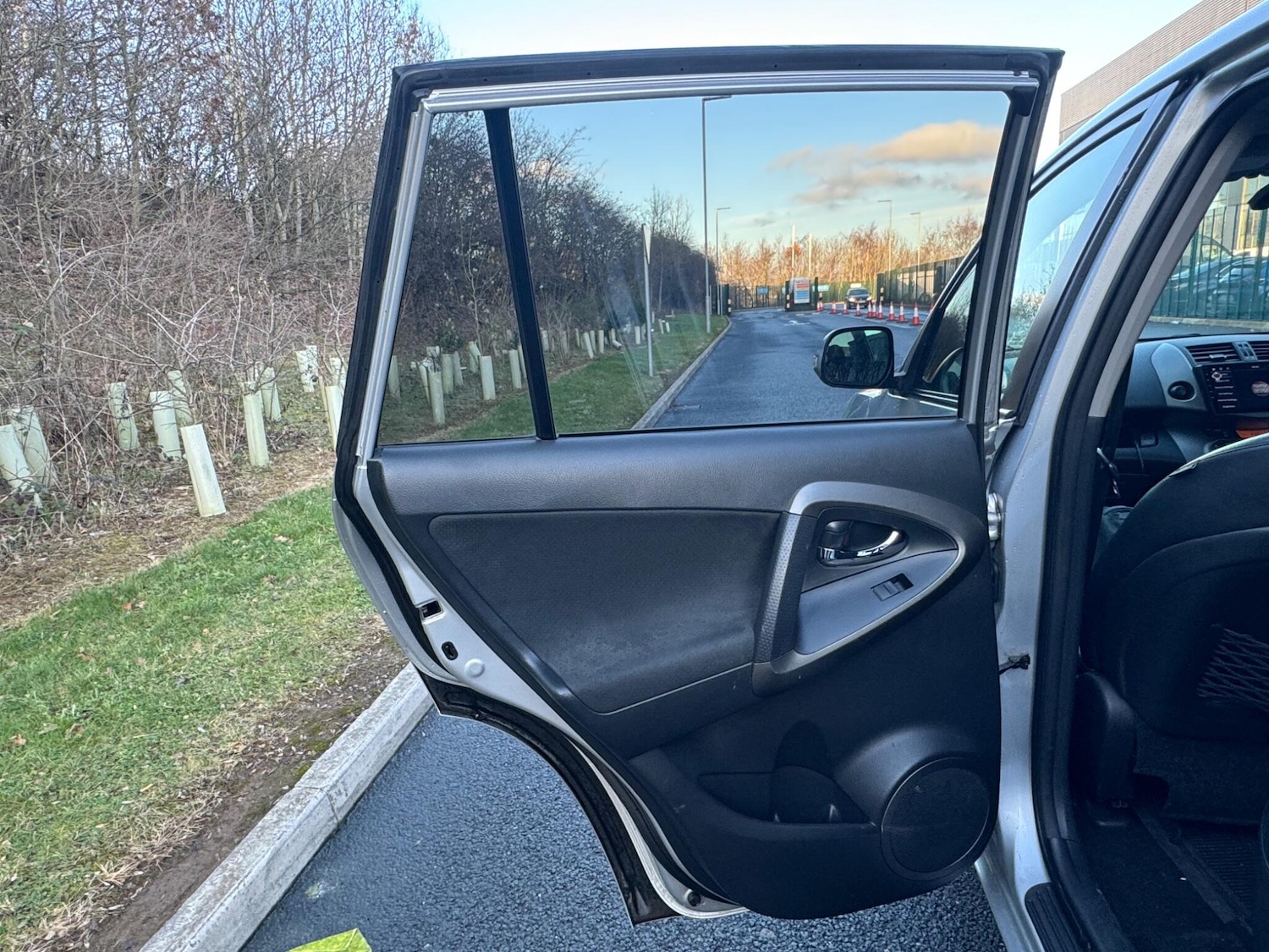 Used Toyota RAV4 2011 for sale - 78185723: Photo 28